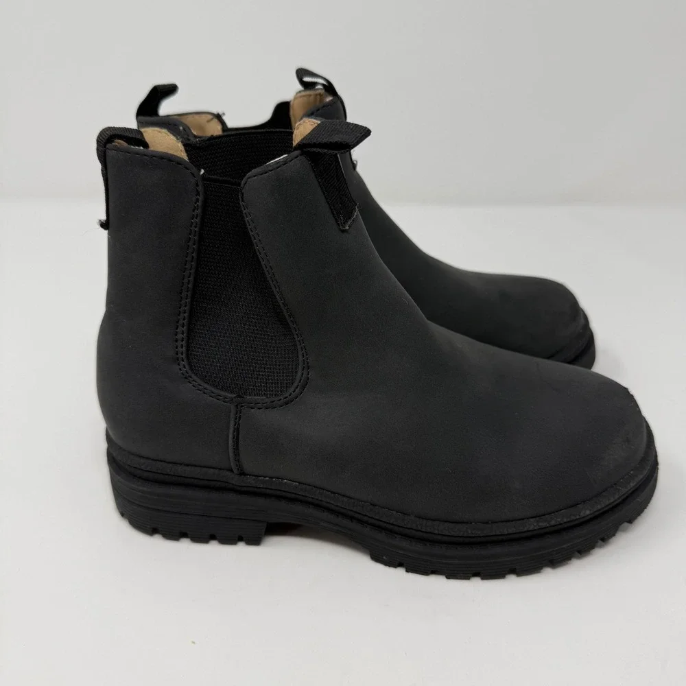Cotton On Kids Black Matte Chelsea Boots Size 1 US Kids Lug Sole‎